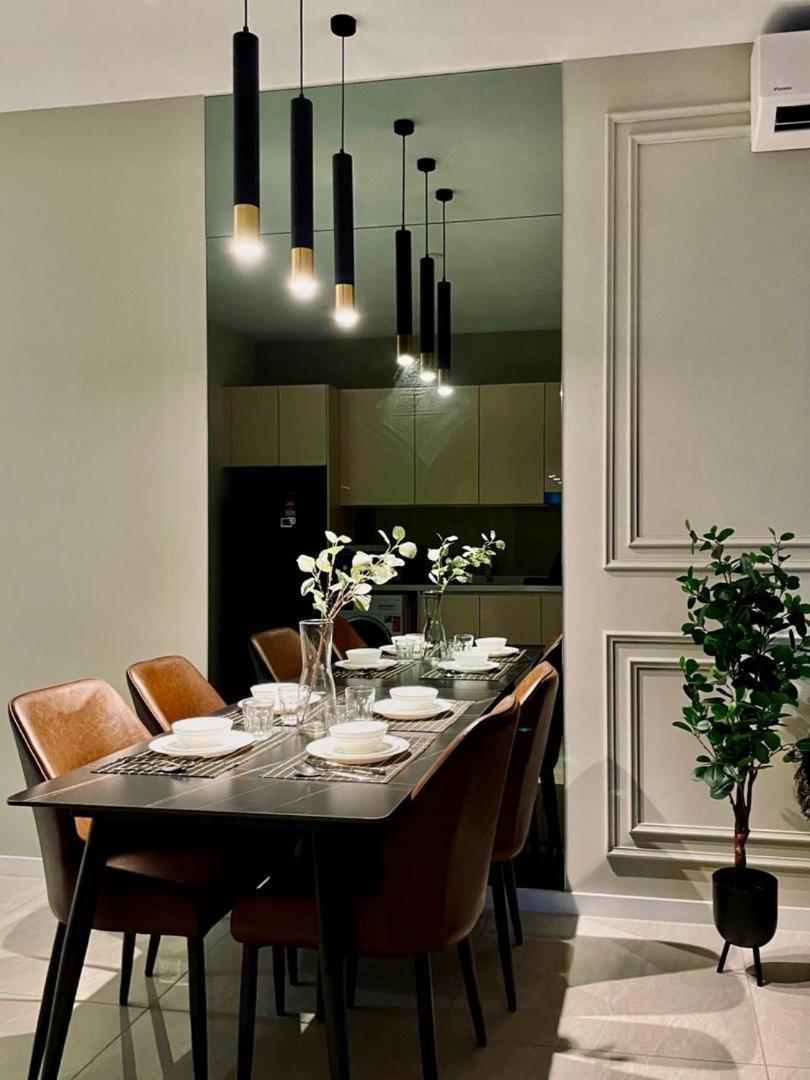 Quill Luxury 3pax Designer By Hausome Pangsapuri