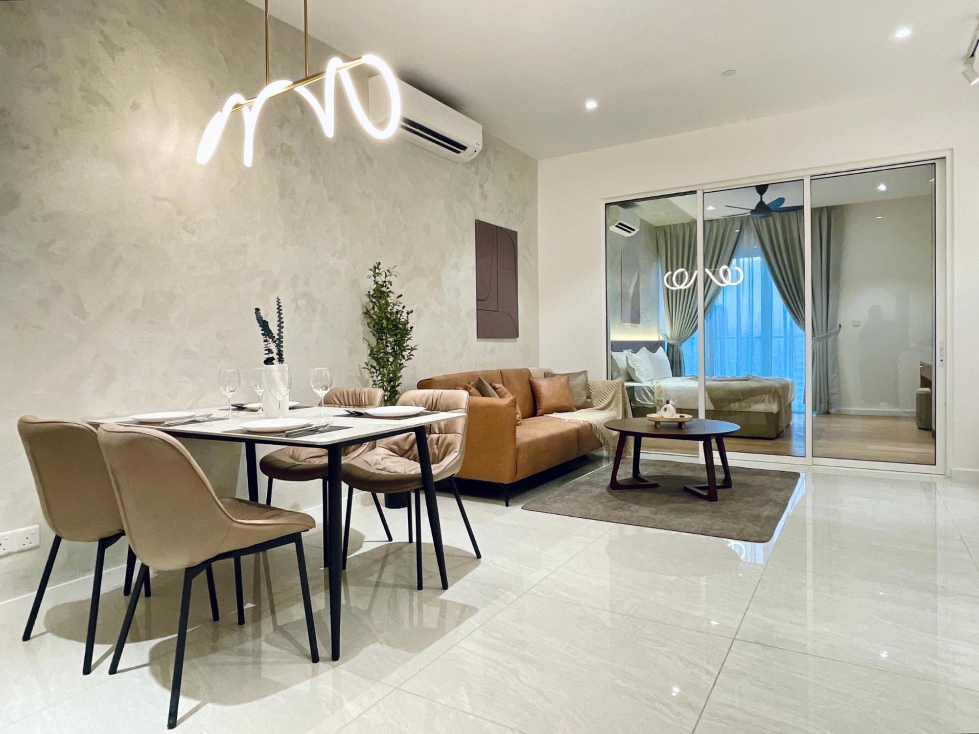 Quill Luxury 3pax Designer By Hausome * Kuala Lumpur
