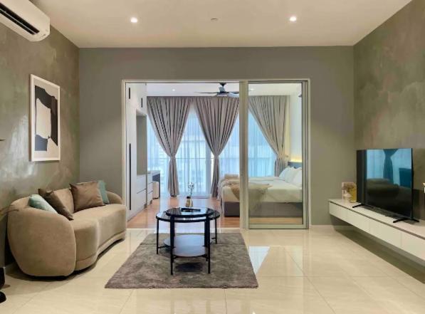 Quill Luxury 3pax Designer By Hausome Kuala Lumpur