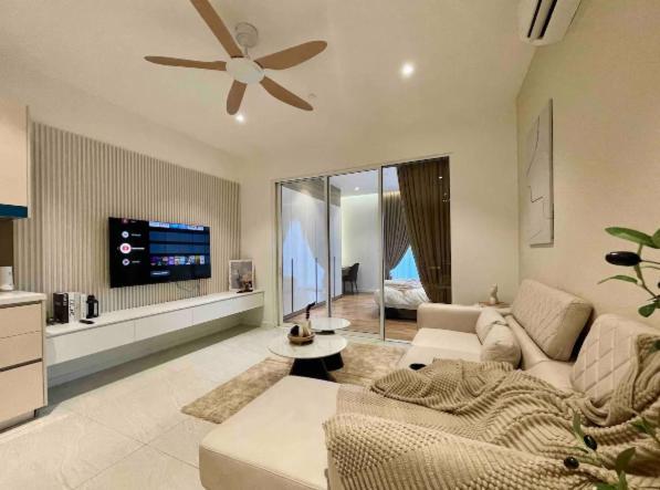 Quill Luxury 3pax Designer By Hausome Pangsapuri