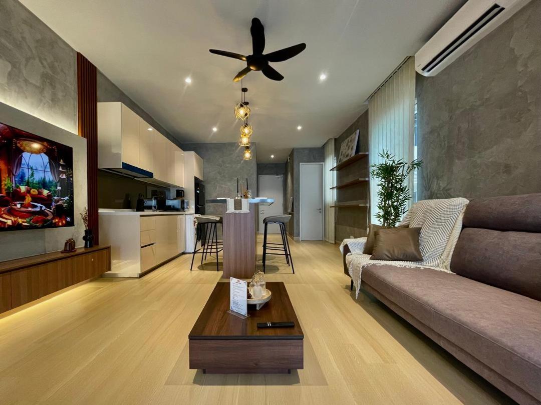 Quill Luxury 3pax Designer By Hausome Pangsapuri *